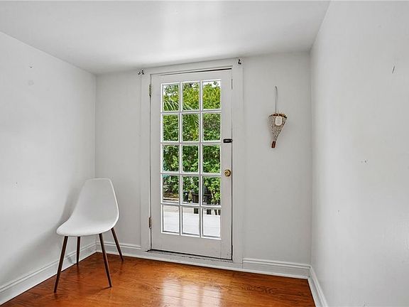 5th image of 2703-2705 Palmer Ave
