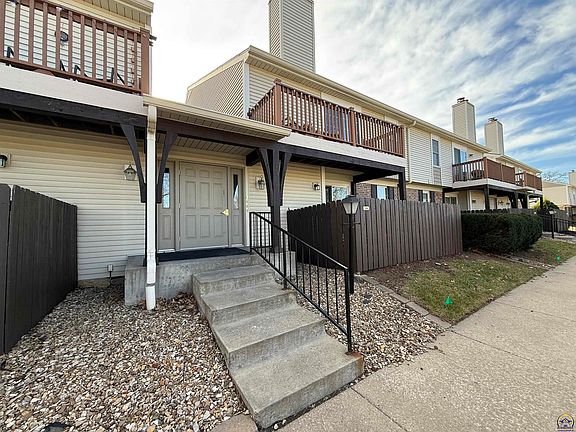 2nd image of 3079 SW Maupin Ln APT 206