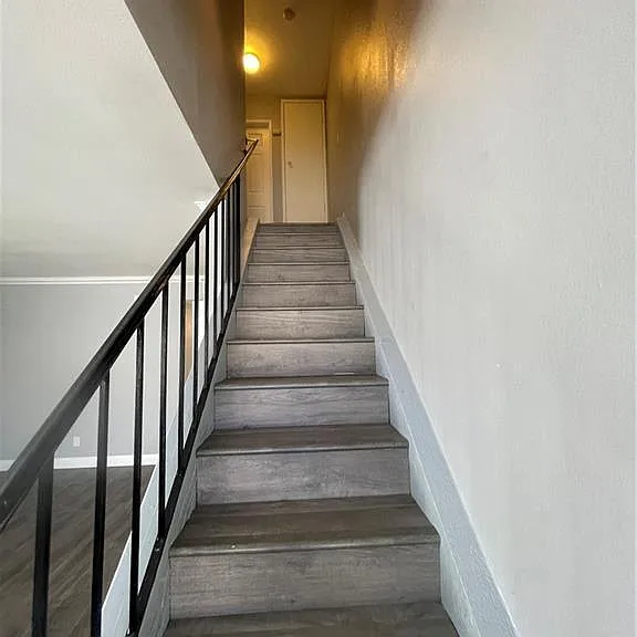 12836 12th St — Photo 5