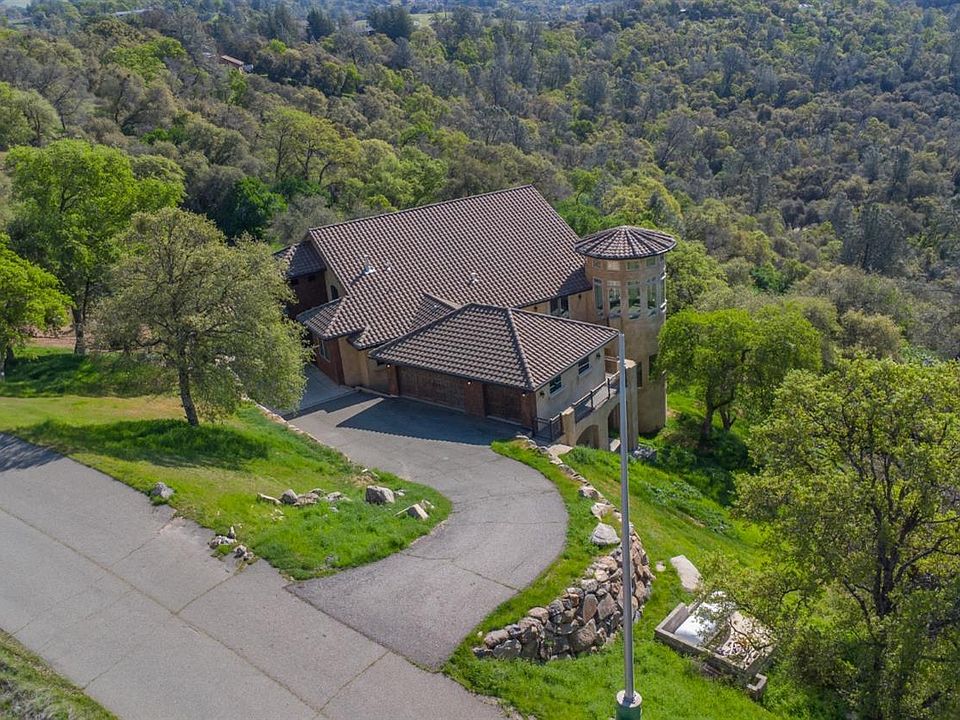 1st image of 955 Crystal Oak Pl