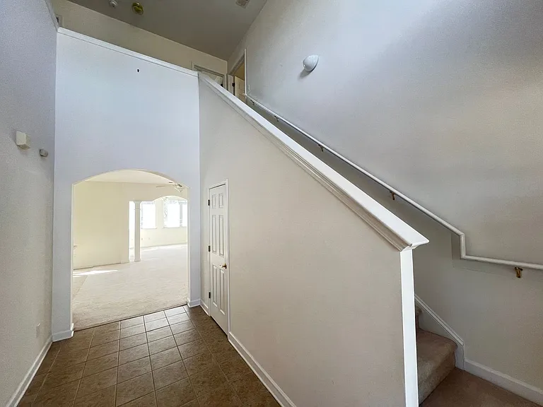 351 Vermillion Dr — Photo 23