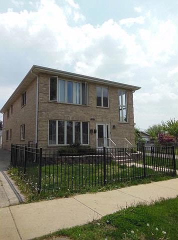 1st image of 1961 N 18th Ave #1