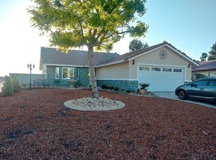 27689 Cloverleaf Dr, Helendale, CA 92342