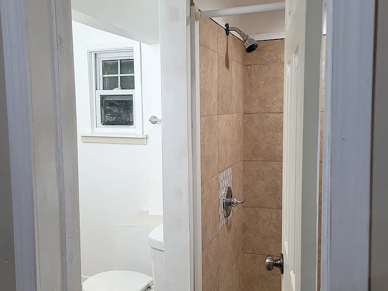 323 S Garden St #2-B — Photo 5