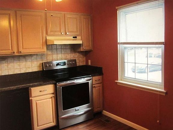 2nd image of 19765 Hayes Ct