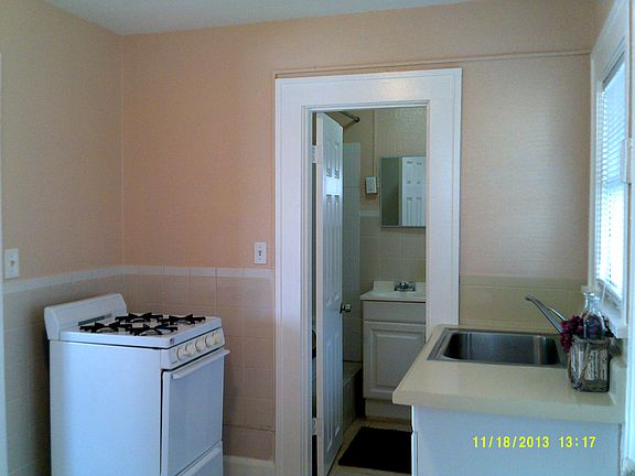 3rd image of 644 3rd Ave S APT C1
