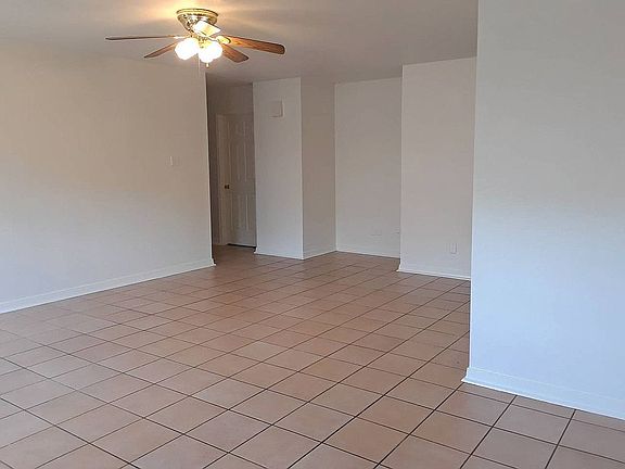 4th image of 305 Texas St #A & B