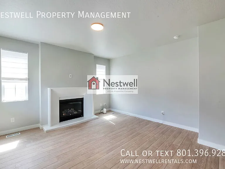 4954 W Evergreen Ln — Photo 6