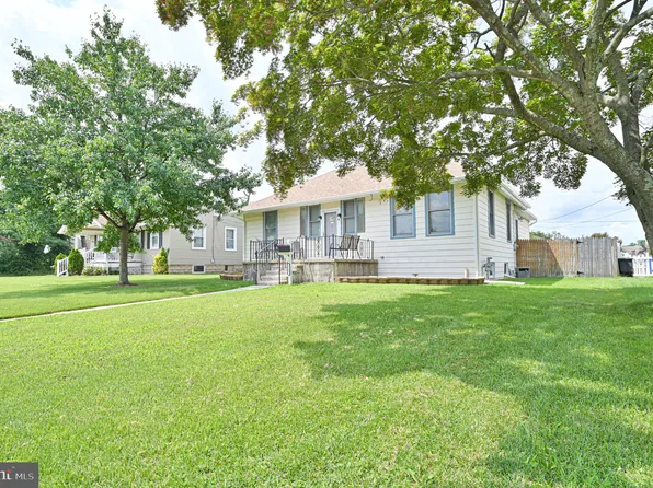 111 Jackson Ave, Gibbstown, NJ 08027