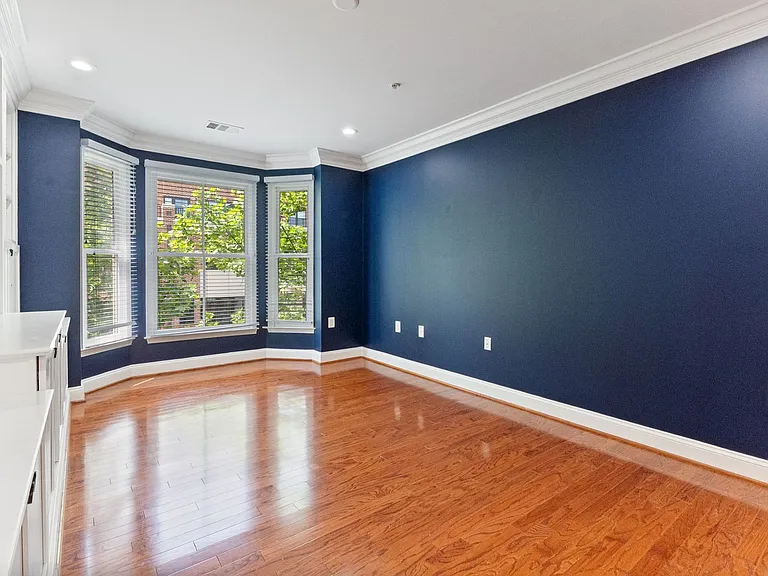 1115 Cameron St #311 — Photo 4