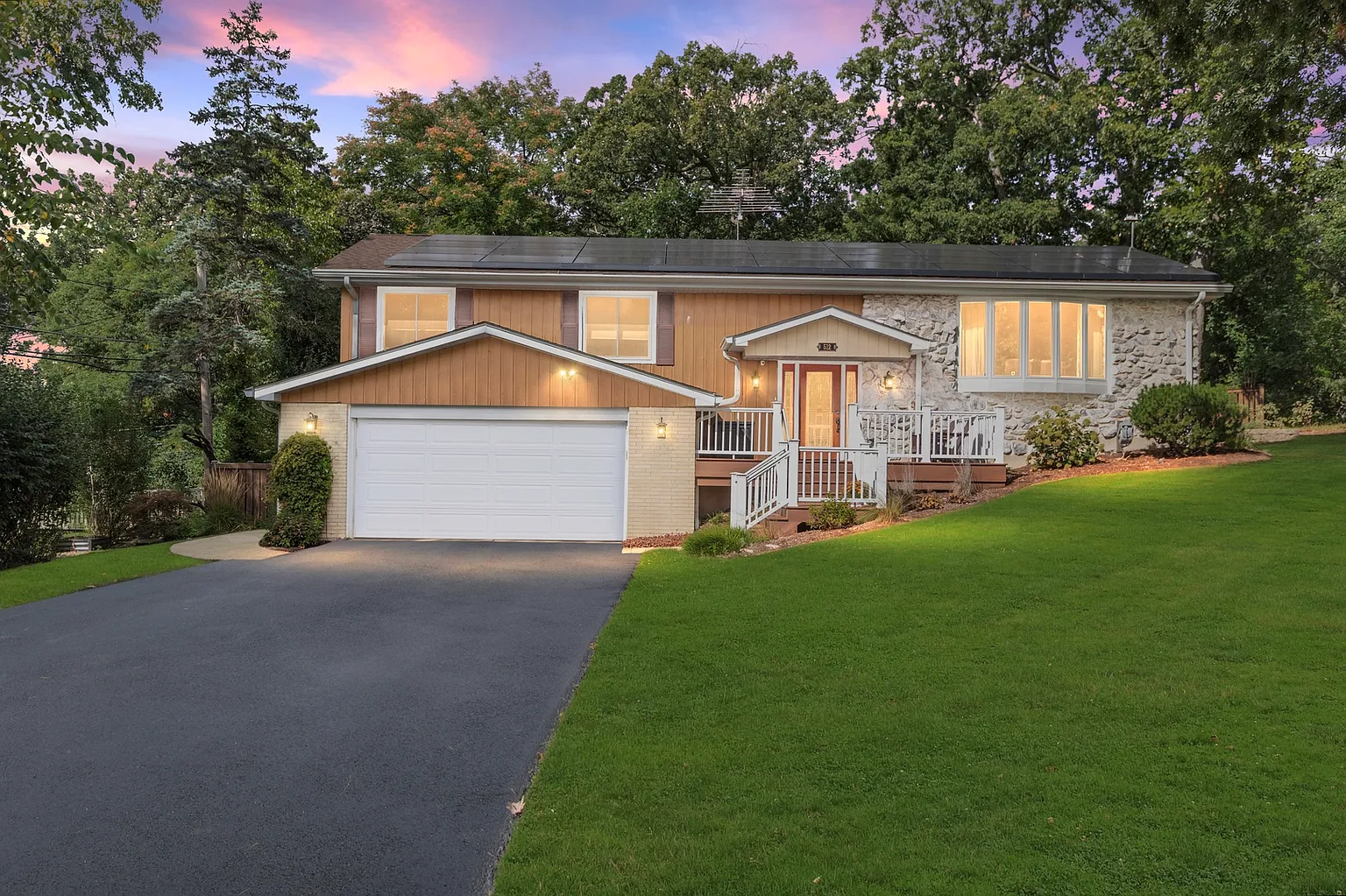 512 N Forest Dr photo 1