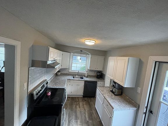 4th image of 237 Green Oak Dr