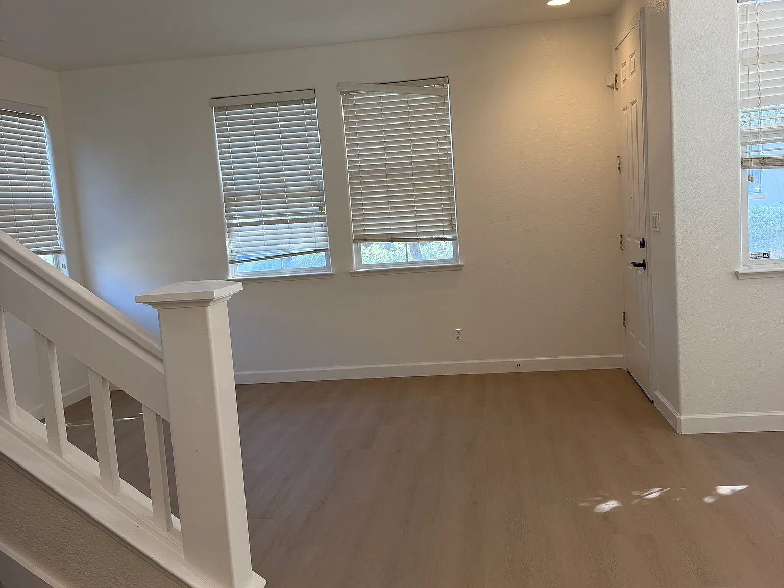 518 Mahogany Lane — Photo 4