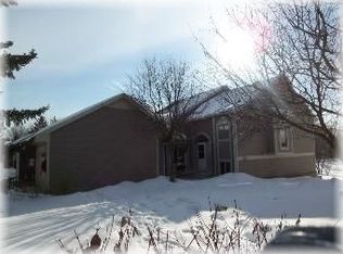 14921 45th Ave N, Plymouth, MN 55446