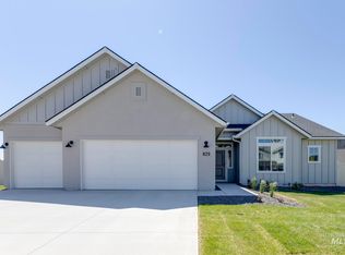 829 E Perjue Basin Dr, Nampa, ID 83686