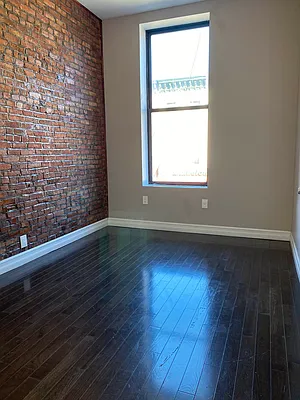 Rented by Hagstrom Management Inc | media 27