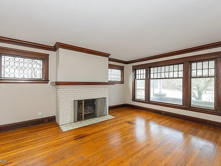 2572 Mayfield Rd — Photo 7