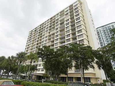 1865 79th Street Cswy APT 3F, North Bay Village, FL, 33141