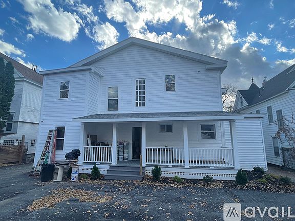 3rd image of 906.2 N Alvord St #2