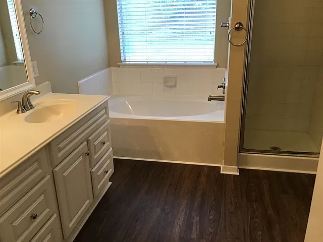 1703 Oak Valley Dr — Photo 11