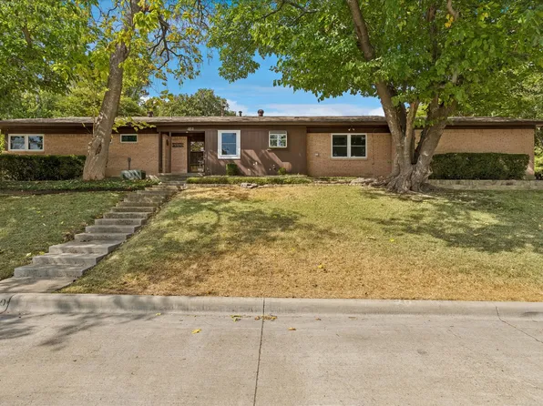 4850 Westcreek Dr, Fort Worth, TX 76133