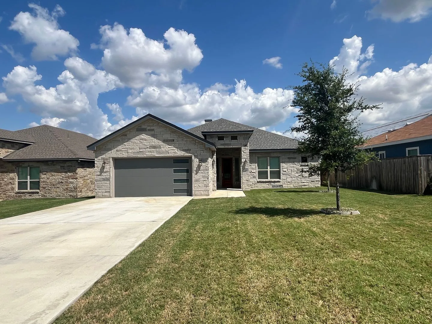 4815 Viewcrest Rd., San Antonio, TX. 78217 — Photo 1