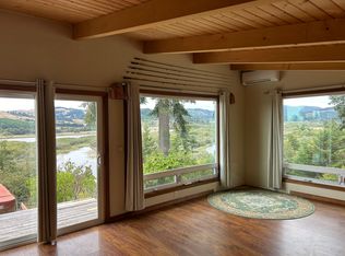 30277 Eagleview Dr, Gold Beach, OR 97444