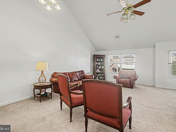 5th image of 4545 Deer Path Rd