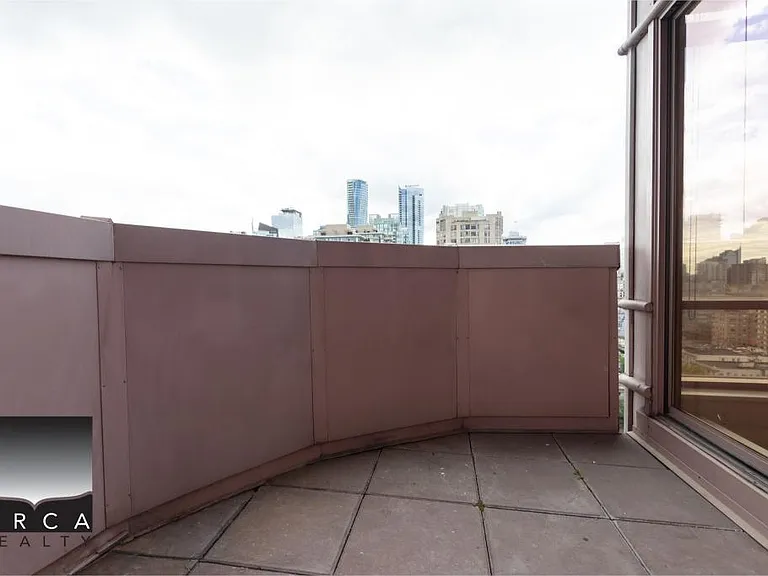 1500 Alberni St #18B — Photo 11
