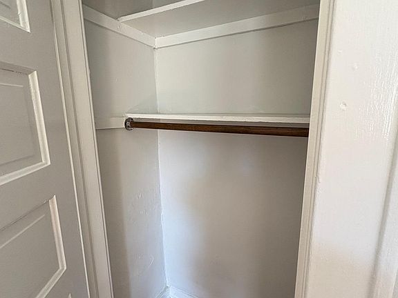 3rd image of 545 Lincoln Ave NW