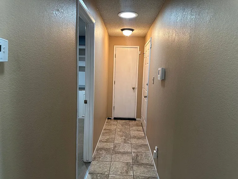 1500 Ellendale Ct — Photo 4
