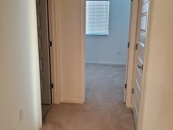 5th image of 1285 Roberts Dr