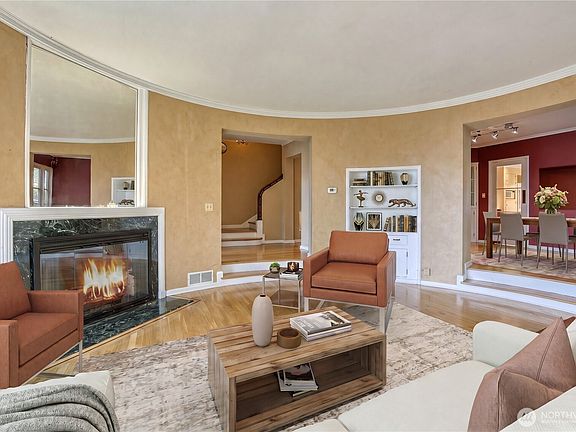 3rd image of 631 Chenault Avenue