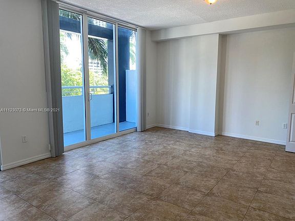 5th image of 275 NE 18th St APT 209