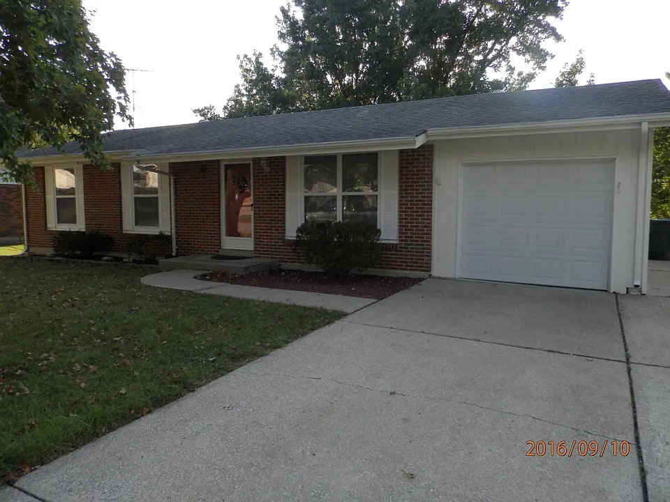 3 Glenwood Ln