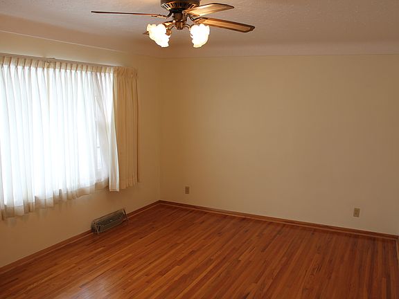 2nd image of 1403 W 6th St