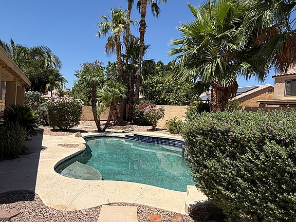 3rd image of 15249 N 92nd Pl