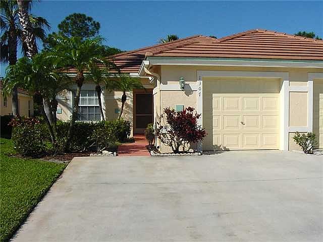 1st image of 1307 SW Greens Pointe Way