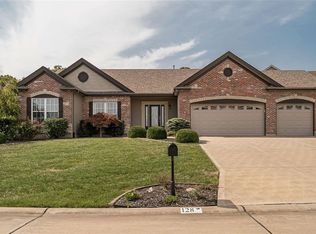 128 Heritage Sta, Saint Charles, MO 63303
