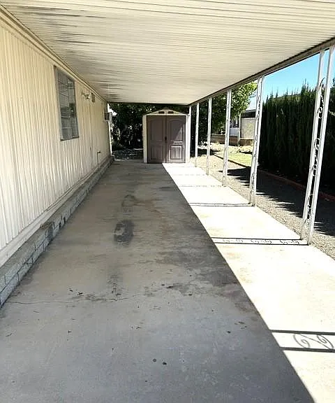 1074 W Johnston Ave — Photo 12