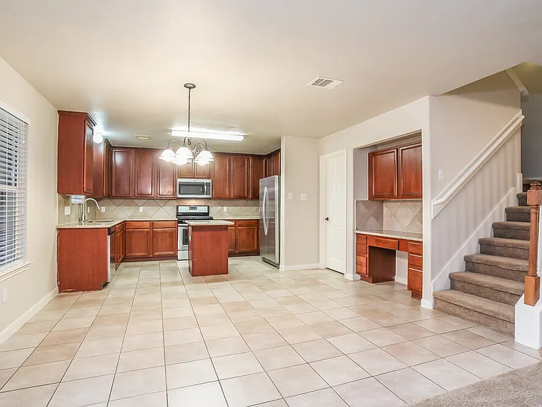 14819 Olde Manor Ln — Photo 6