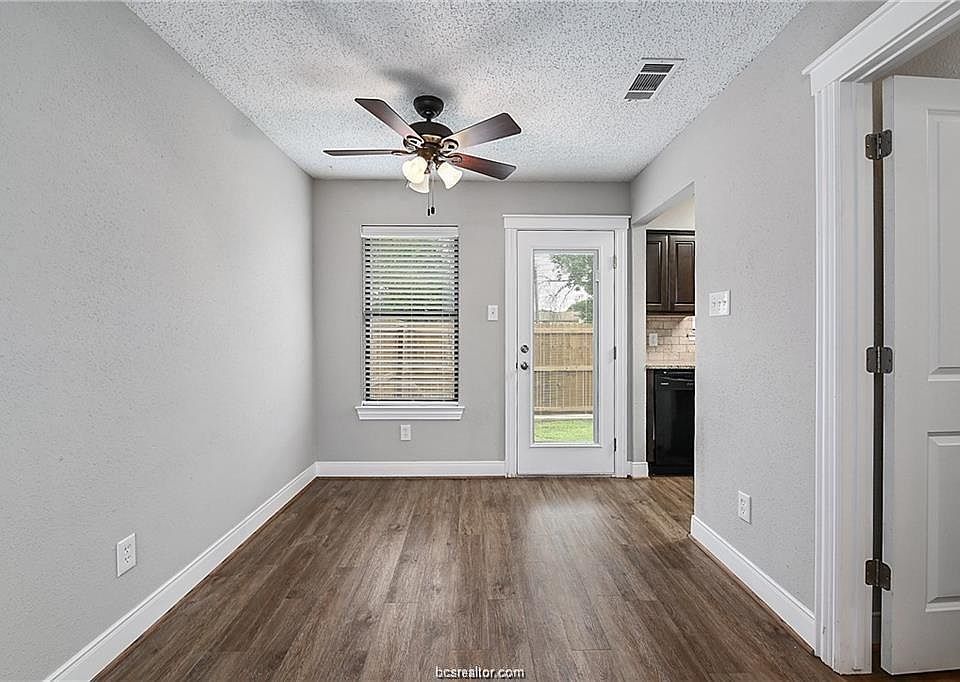 2320 Jaguar Dr Bryan, TX, 77807 Apartments for Rent Zillow