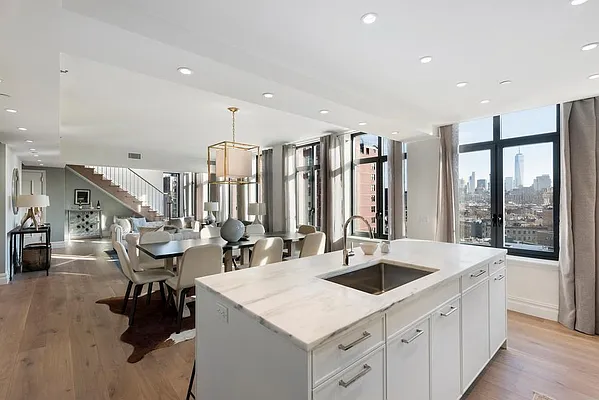 Sold by Douglas Elliman | media 24