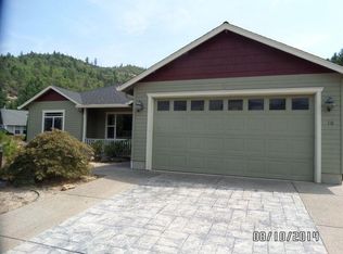 10 Penny Ct, Shady Cove, OR 97539