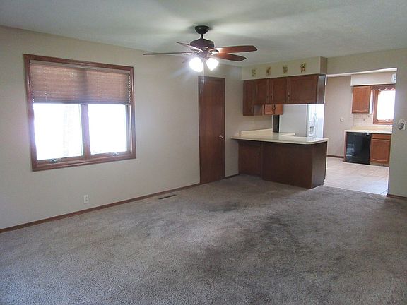 3rd image of 2505 Park Dr