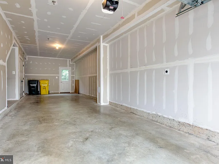 7523 Bharat Way — Photo 40