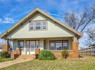 131 W Gandy St, Denison, TX 75021