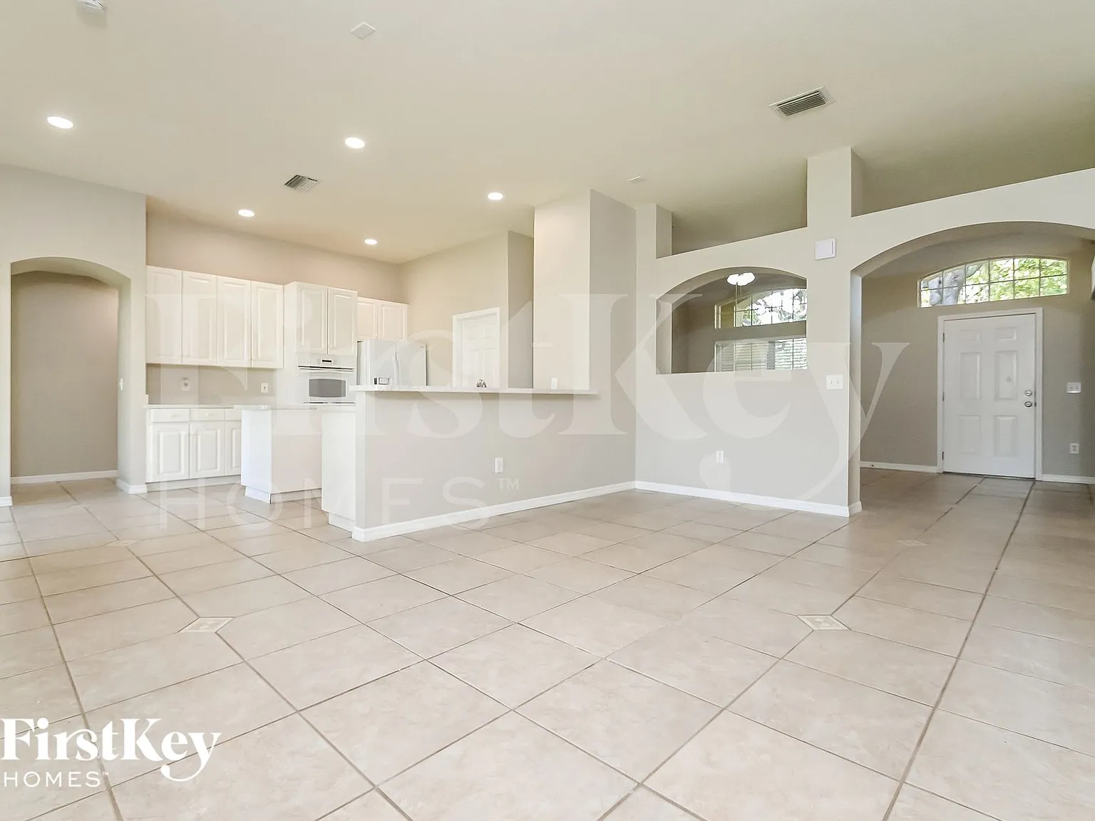 4 bed, 2.0 bath, 2091 sqft, $2,915 — Photo 4