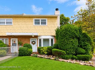 95 Ebony St, Staten Island, NY 10306