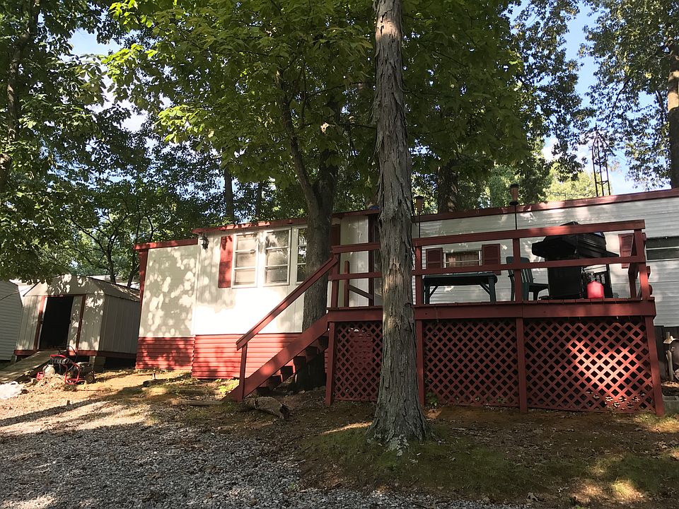 2nd image of 499 Horseshoe Dr